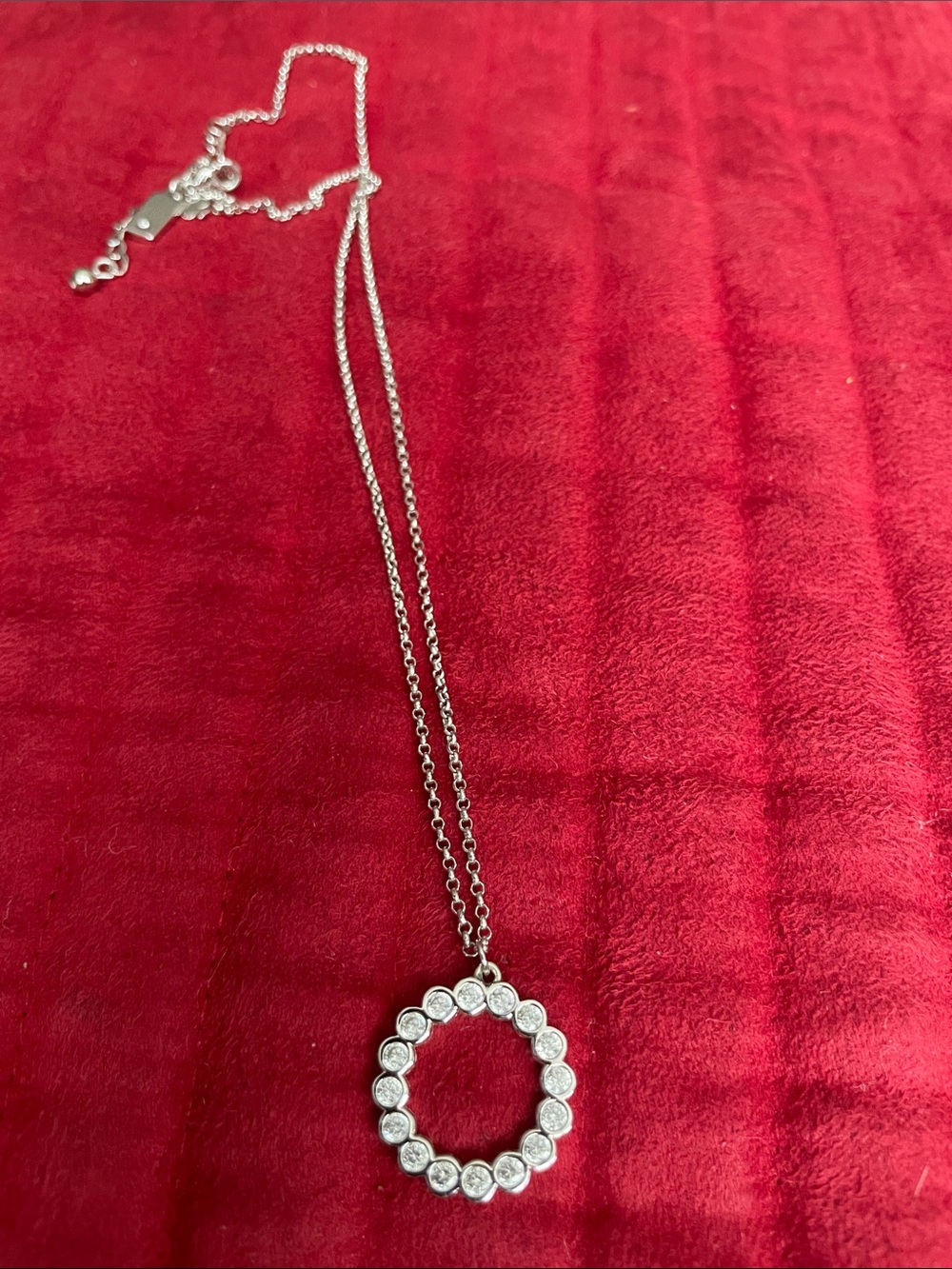 kate spade Silver Circle Pendant Necklace with Clear Stones NWOT